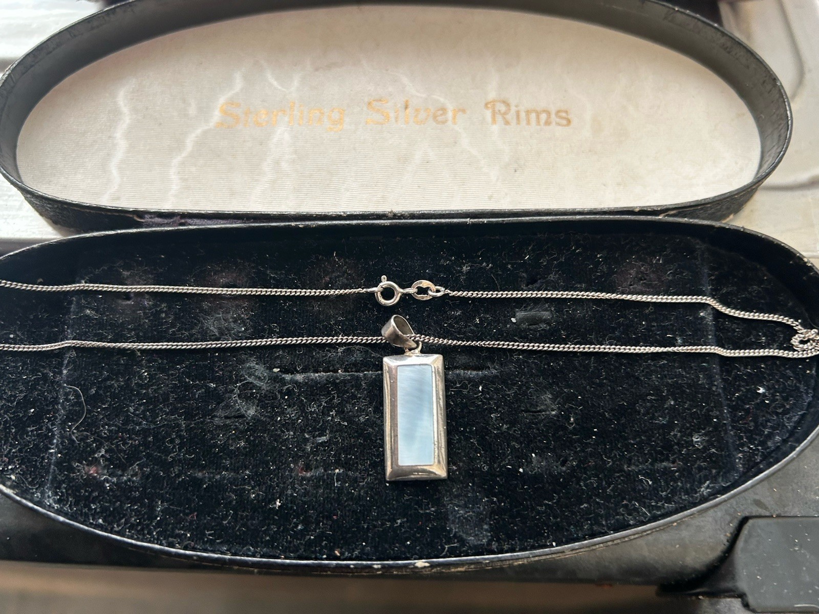 925 Silver Chain 16” With 20 Mm Opaque Pendant