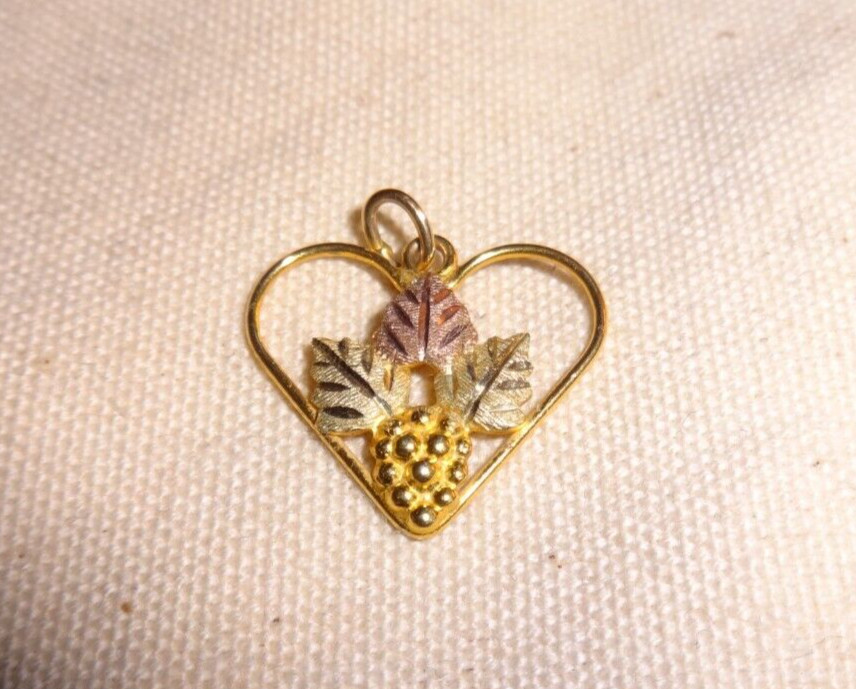 Black Hills Gold 10K Heart Love Multiple Grape Leaves Pendant