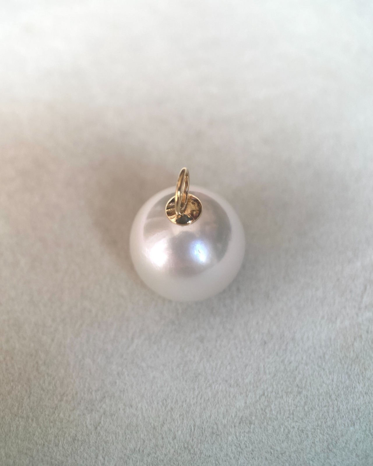 £500 Solid 18K Gold_Large Premium 13.3mm Crystal White Freshwater Pearl Pendant