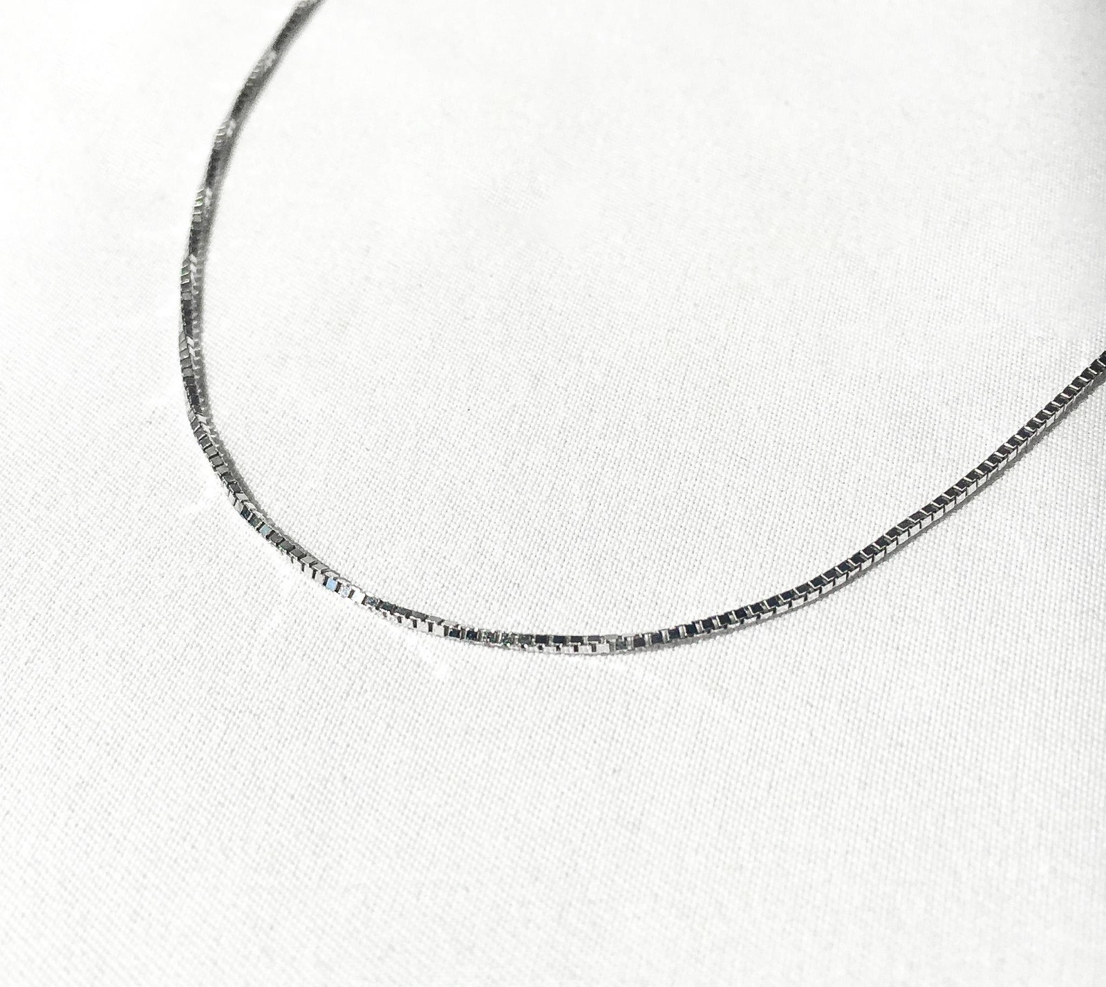 10K Italy White Gold Box Chain Necklace, Roughly 22″, Roughly 1mm, 3.4 Grams