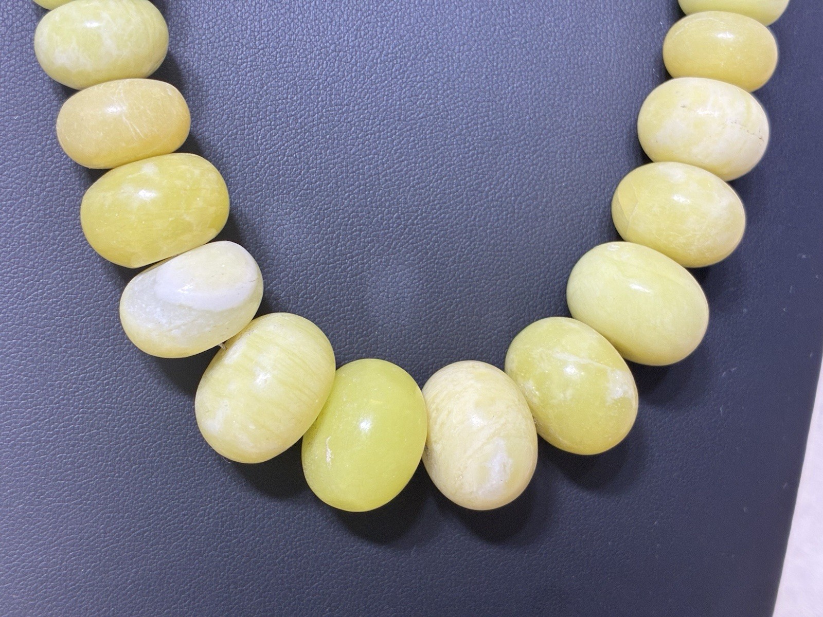 Jay King DTR 925 Graduated Yellow Green Serpentine Stone Bead Necklace 172g