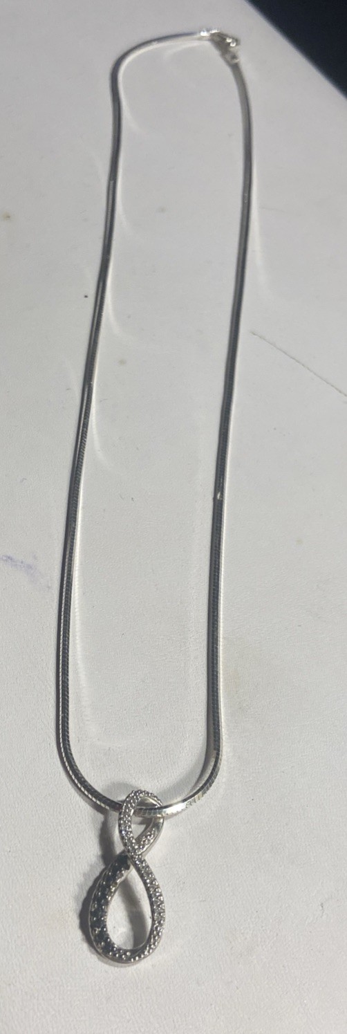 VTG 925 Silver Black & White Diamond Accent Infinity Necklace, 18″
