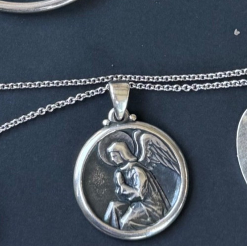 RETIRED JAMES AVERY medallion praying Angel