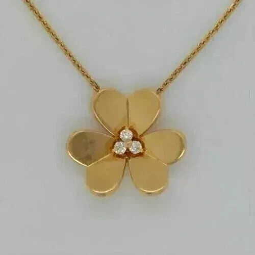 1Ct Round Cut Lab-Created Diamond Women’s Flower Pendant 14k Yellow Gold Plated
