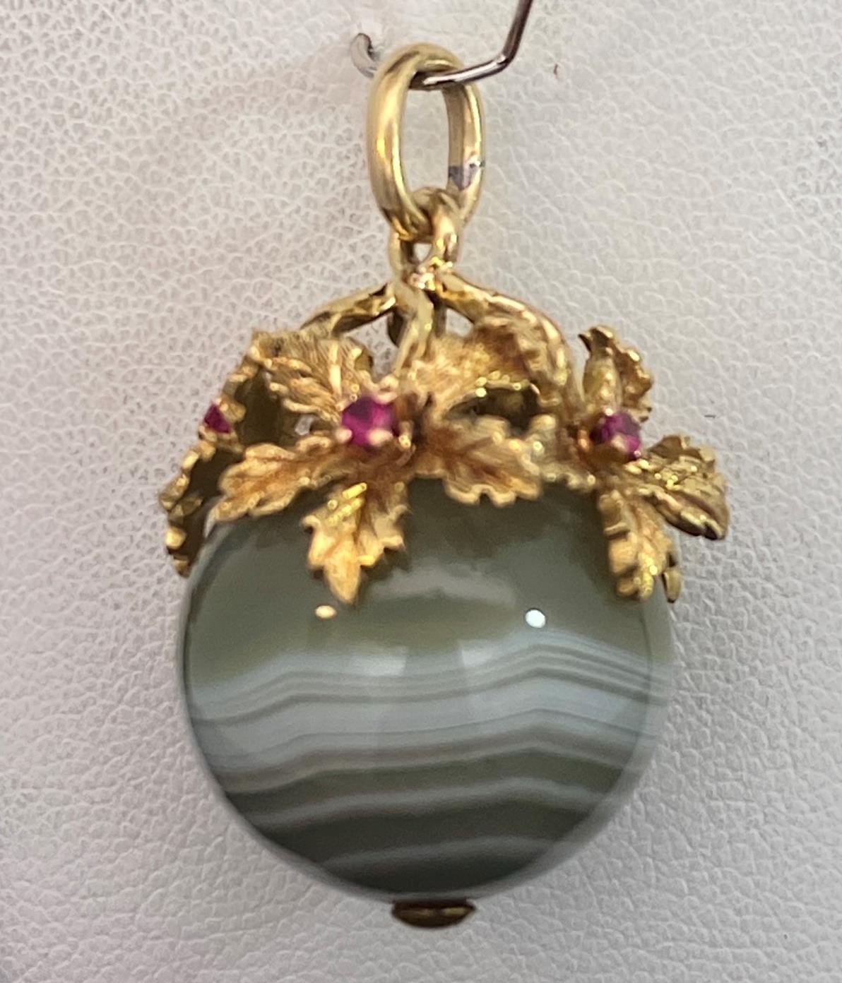 18k Yellow Gold Banded 20mm Agate Orb Ball Flower Pendant P79
