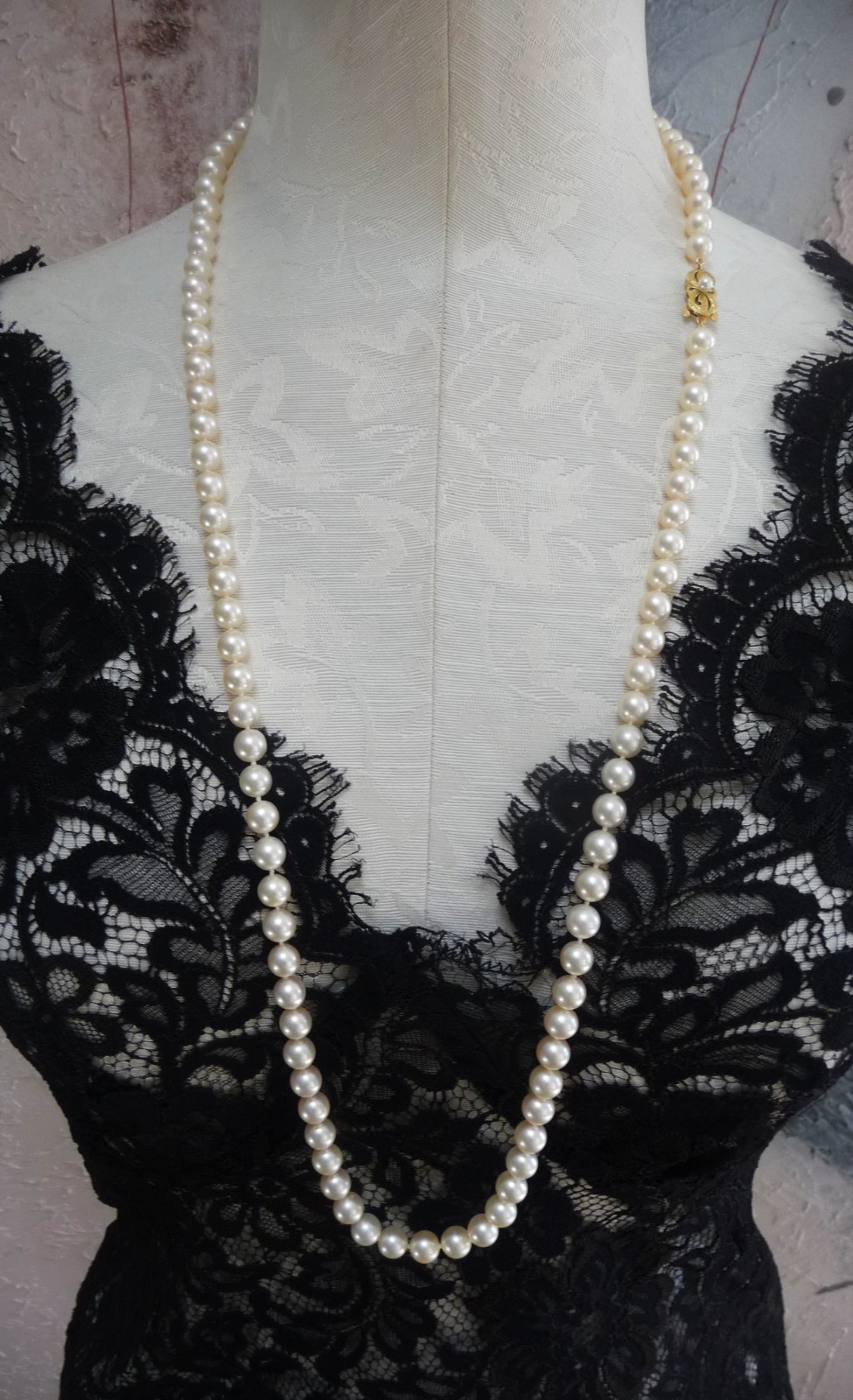 EXQUISITE NEW $9500 MIKIMOTO OPERA 34” 18K 750 7.5-7.9mm AKOYA PEARL NECKLACE!