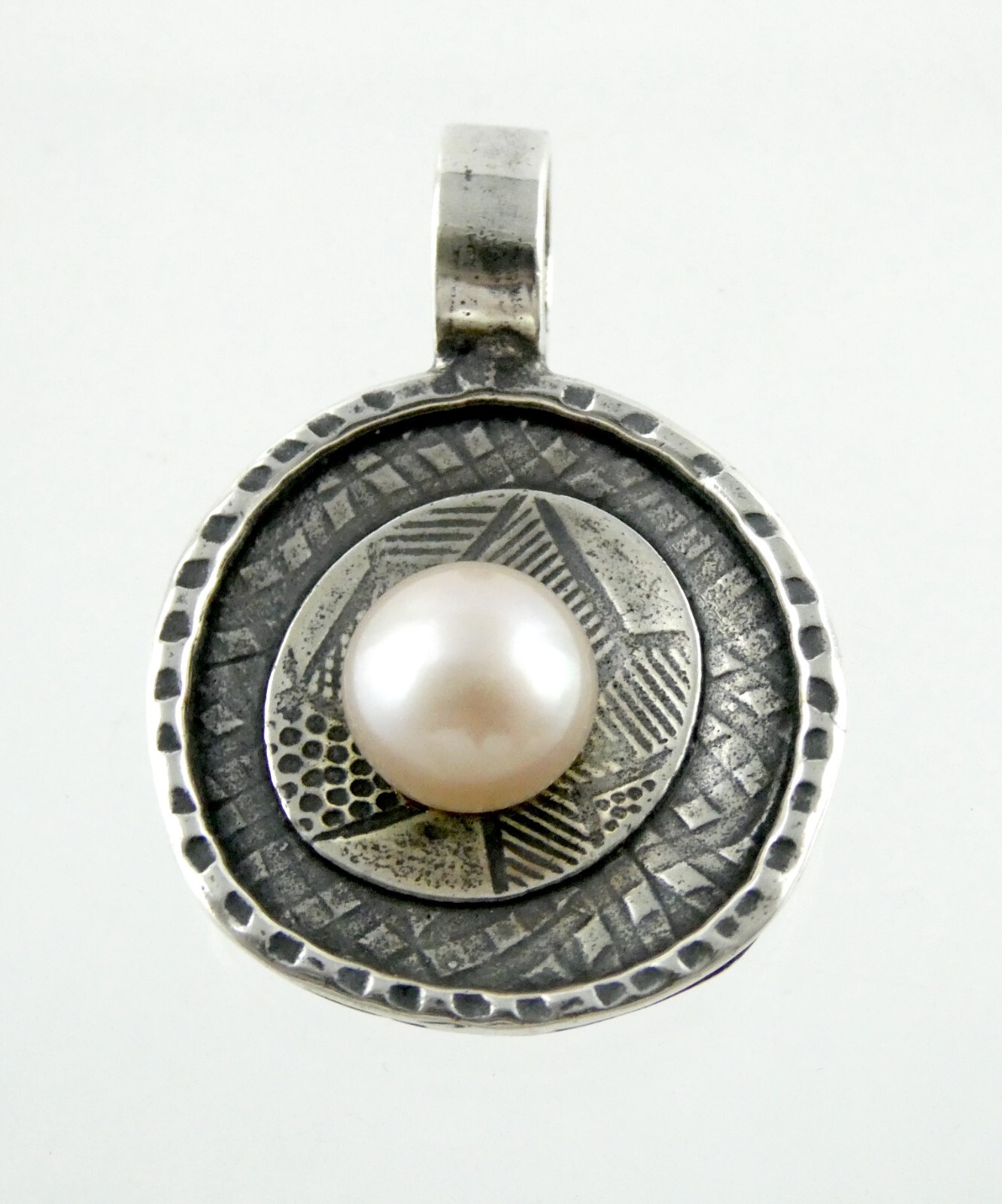 Vintage Signed Sterling Silver Cultured Pearl Pendant 925 SS 8.3g 1.25 Inches