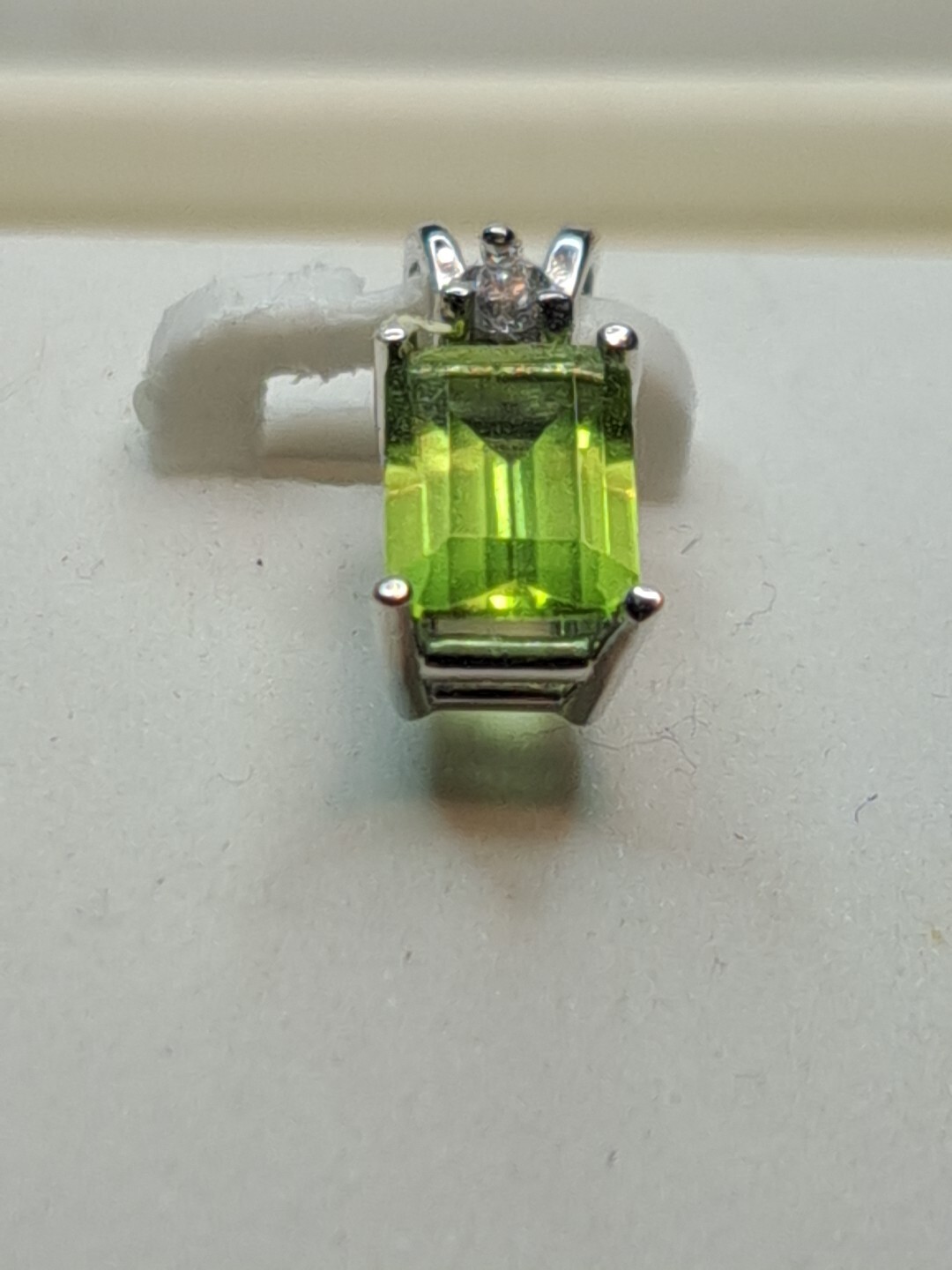 New 14 Karat White Gold Light Green Paridot Pendant With Diamond 10MMx5MM 12-15