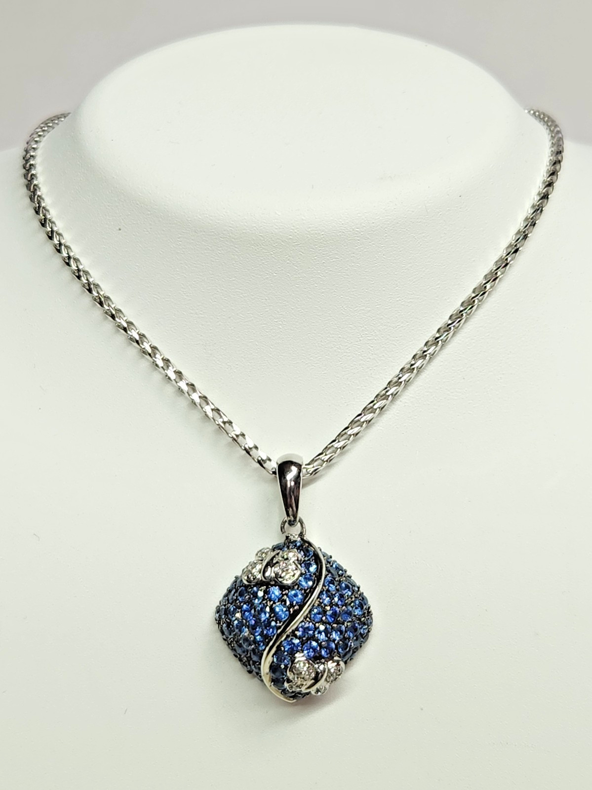 GORGEOUS 14kw Cushion Pave’ Blue Sapphire & Diamond Butterfly Accent Pendant