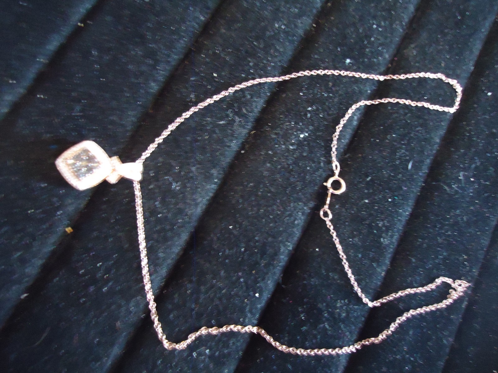 9.25 Sterling Silver Rose Gold Tone Necklace With Diamond shape Pendant Clear st