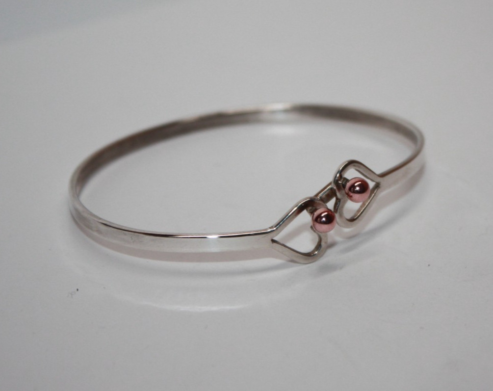 Novell Sterling Silver & 14k Rose Gold Heart Hook Bangle Bracelet 6.75″ [075GRA]