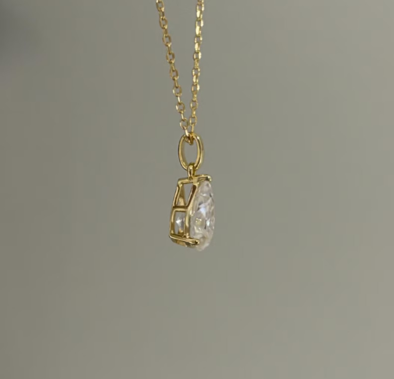 IGI Pear-Cut 2.00Ct EF/VS1 Lab Grown Diamond Necklace& Pendant 14k Yellow Gold
