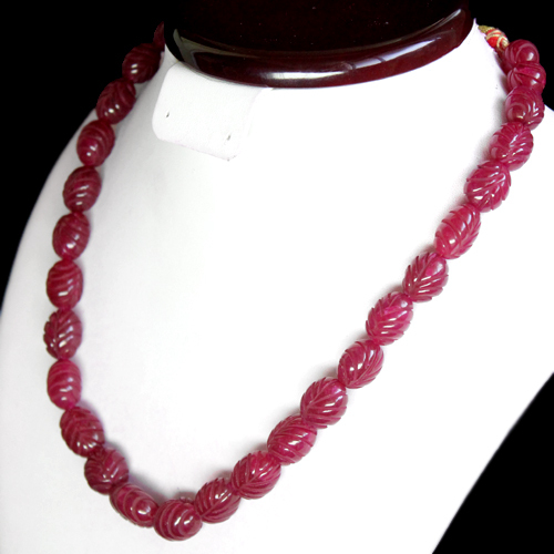 BREATHTAKNG QUALITY RARE 420.00 CTS NATURAL CARVED RED RUBY OVAL BEADS NECKLACE