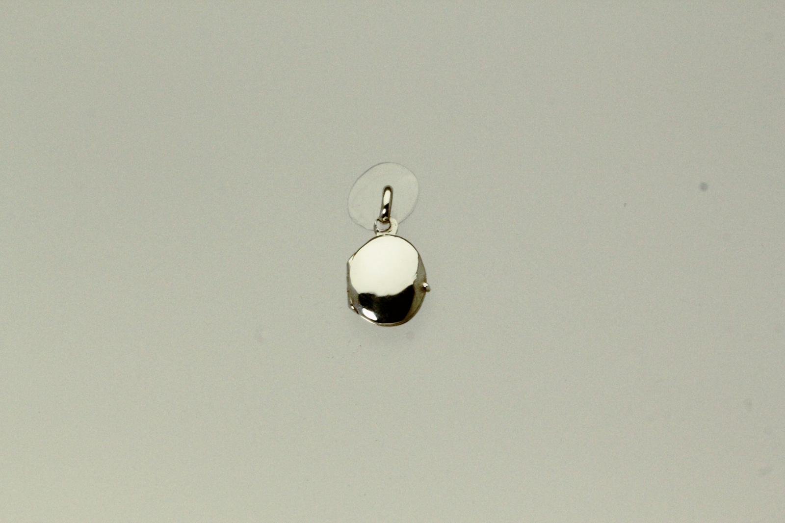 925 Sterling Silver Small Oval Locket 1.6 Grams (PEN9165)