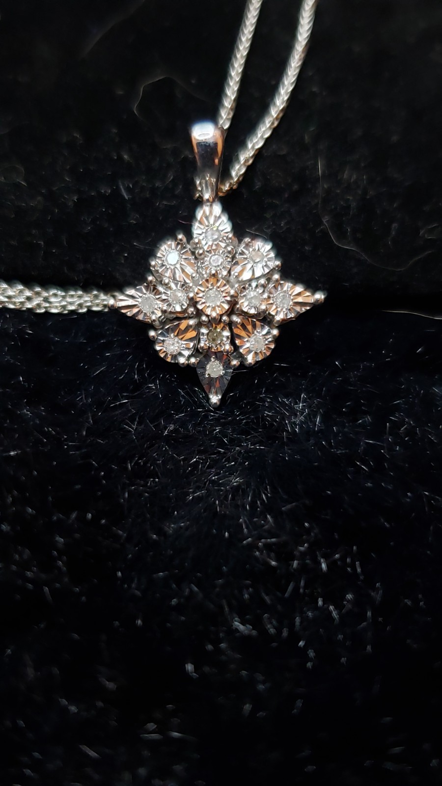 R.H. Macy & Co Fine Jewelry Necklace Diamond 1/10ct