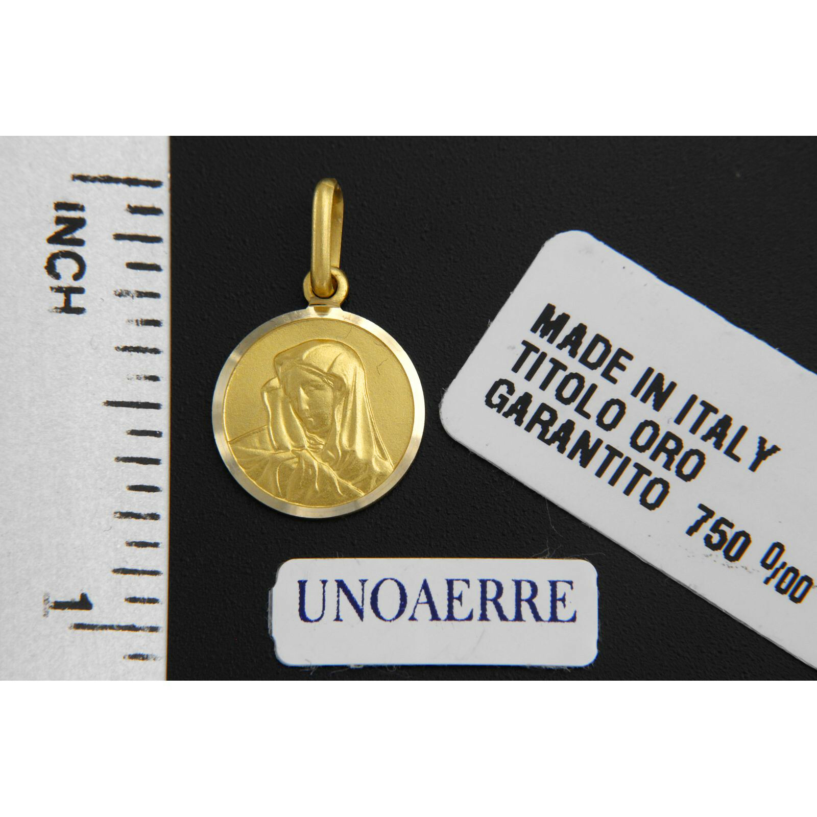 18k Solid Yellow GOLD Saint Virgin Mother Mary Madonna Pendant Medal Unoaerre