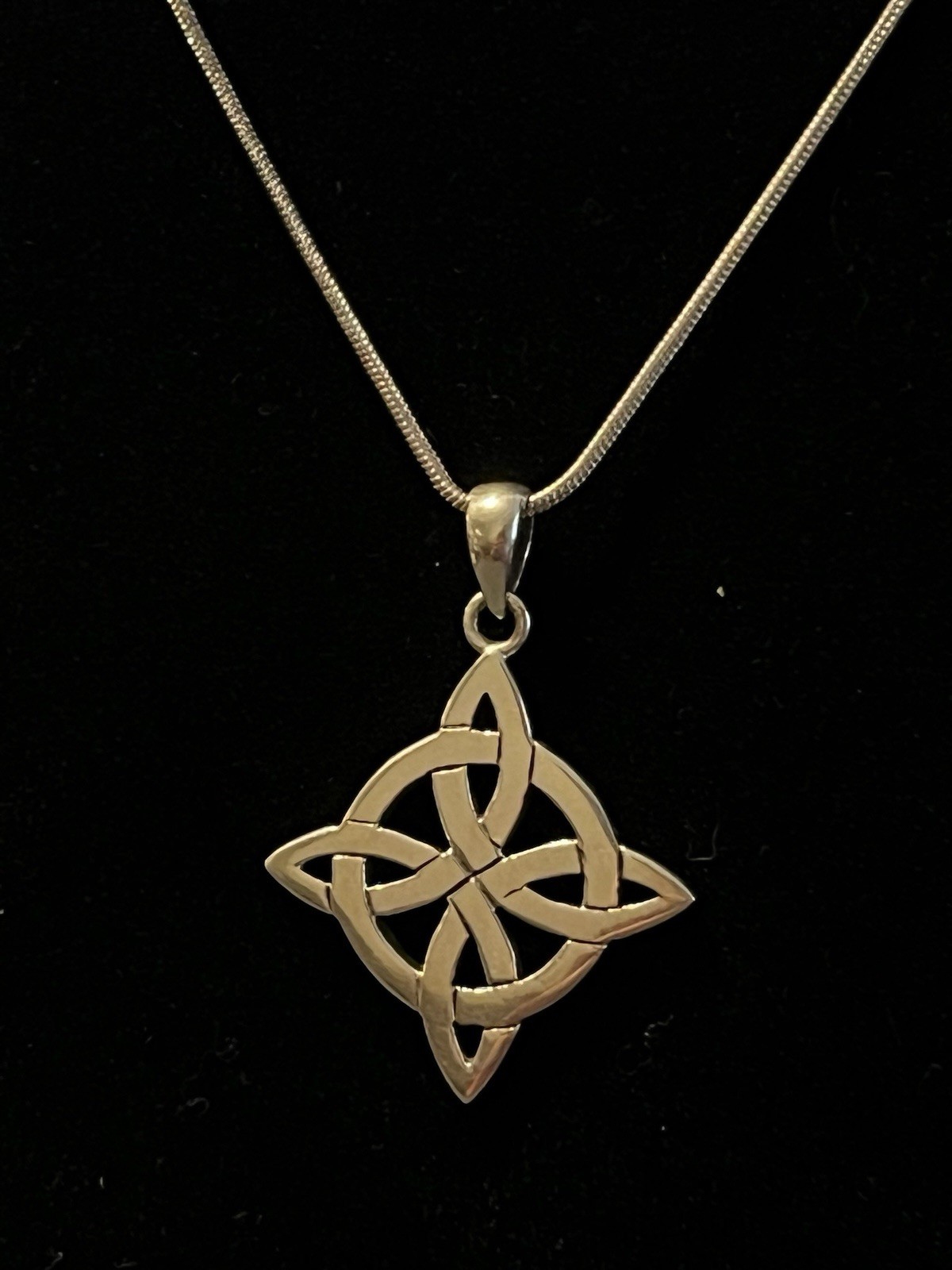 Signed 925 Sterling Silver Celtic Knot Pendant Necklace 20” Snake Chain Lobster