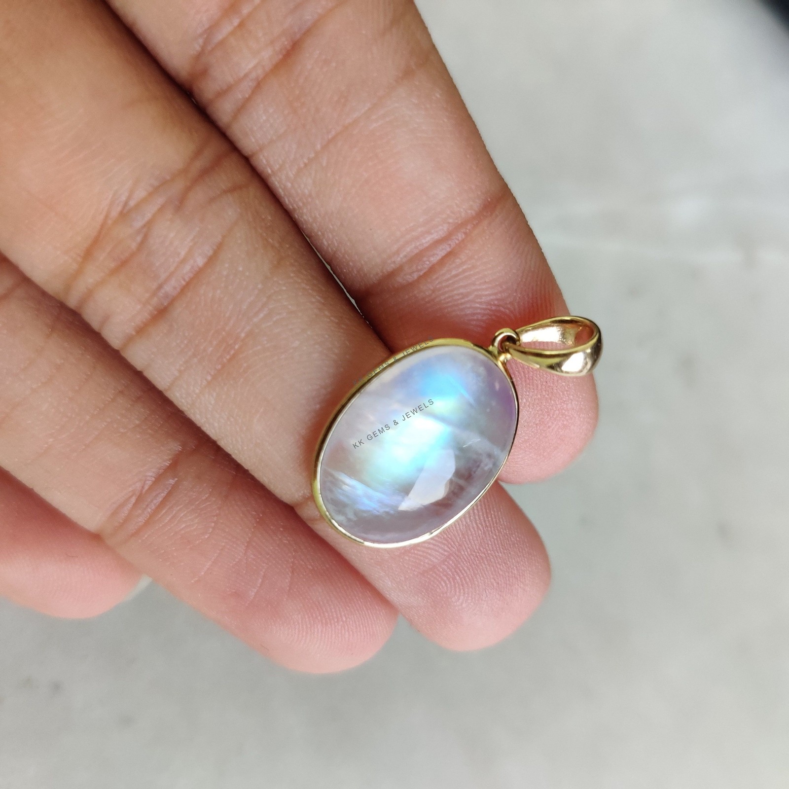 10.70 Ct Natural Moonstone Pendant 14K Yellow Gold June Birthstone Gift Bezel