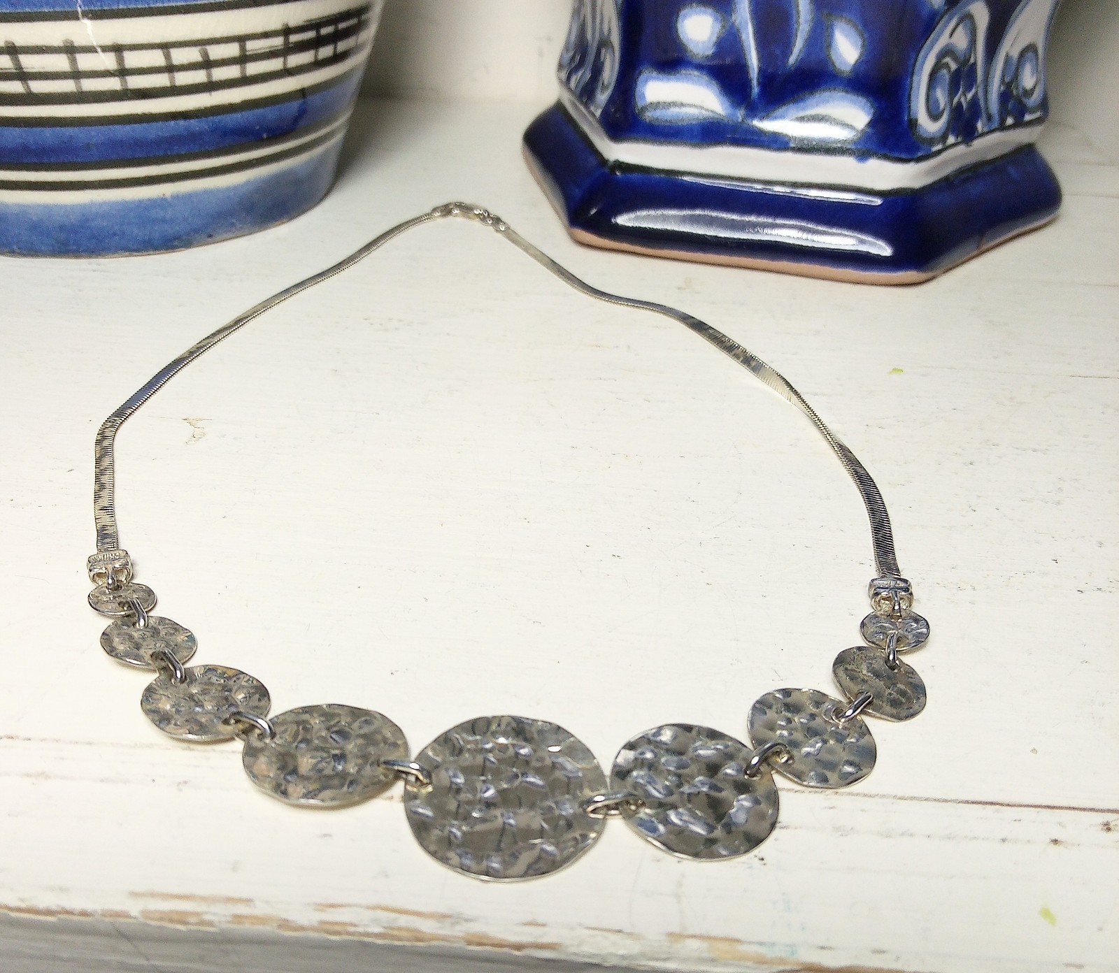 Sterling Silver 925 Hammered Graduated Disc Necklace Herringbone Chain 15″