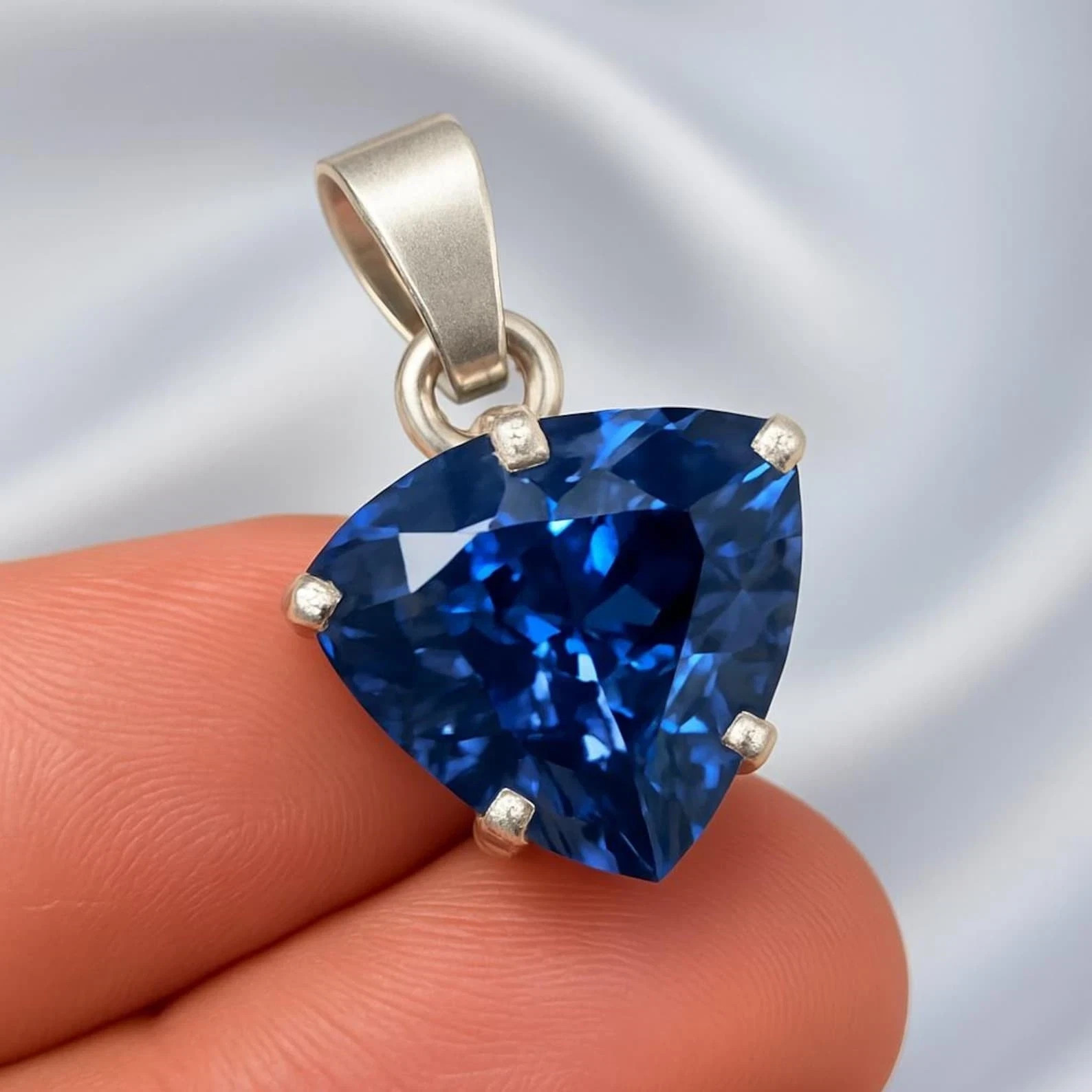 Natural Blue Sapphire 20 Ct Trillion 925 Solid Silver Pendant Certified Gemstone