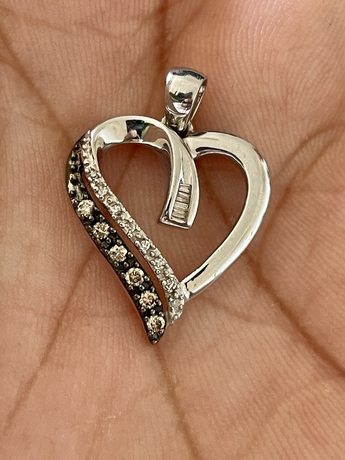 10KT White Gold 0.20CTW White & Champagne Diamond Heart Pendant (F216)