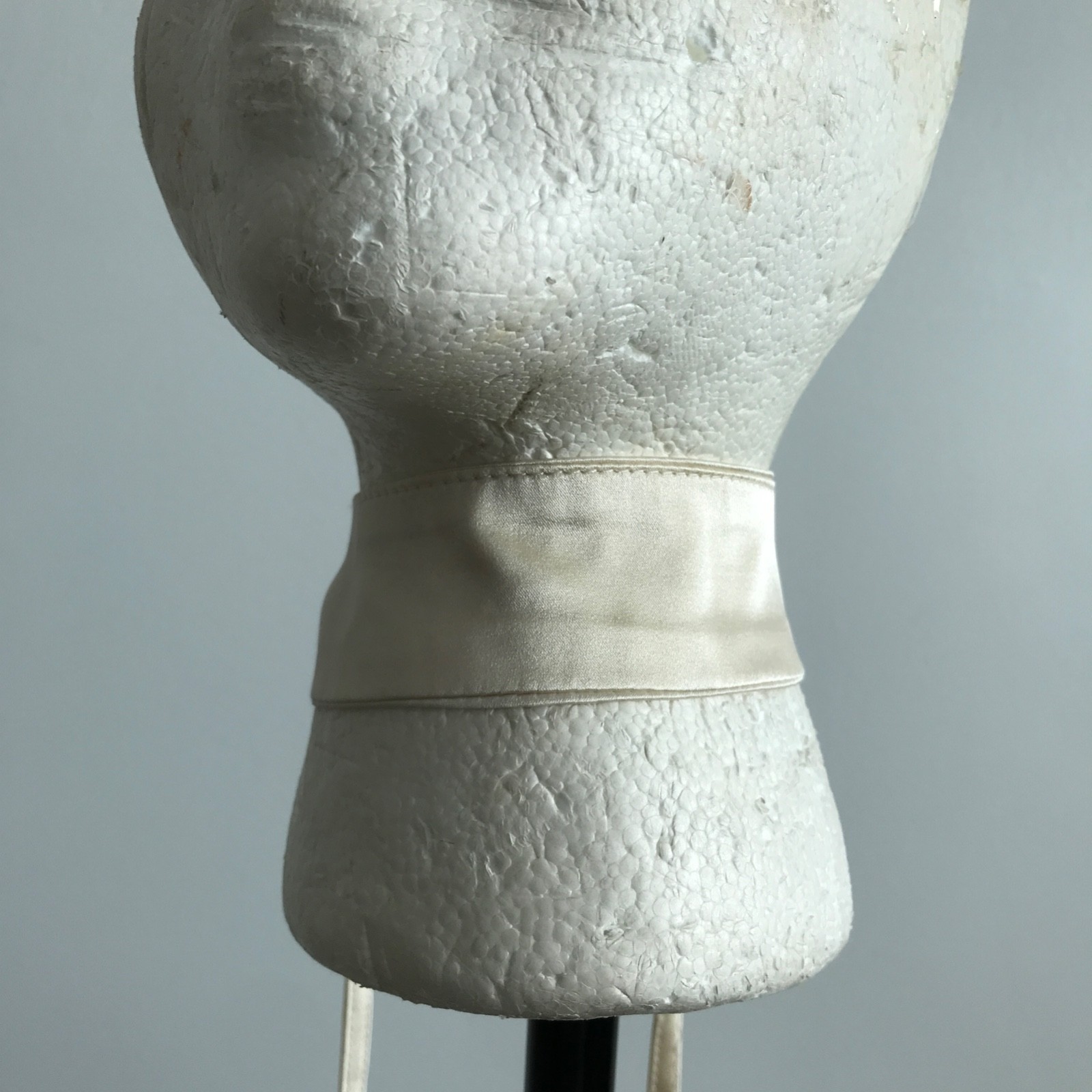 Chocker Ivory White Tie Satin Boho Glam Cocktail Tie Collar