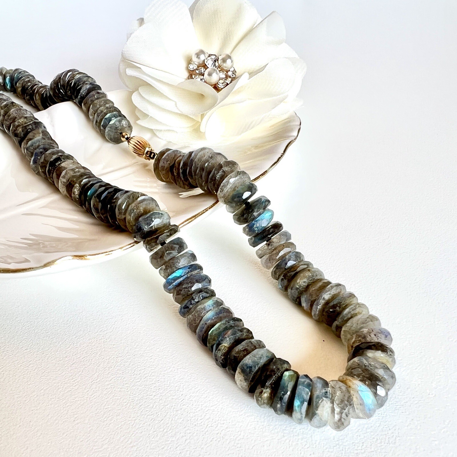 Genuine Labradorite (352cts) 14k Strand/String Beaded Necklace, New 18.5″