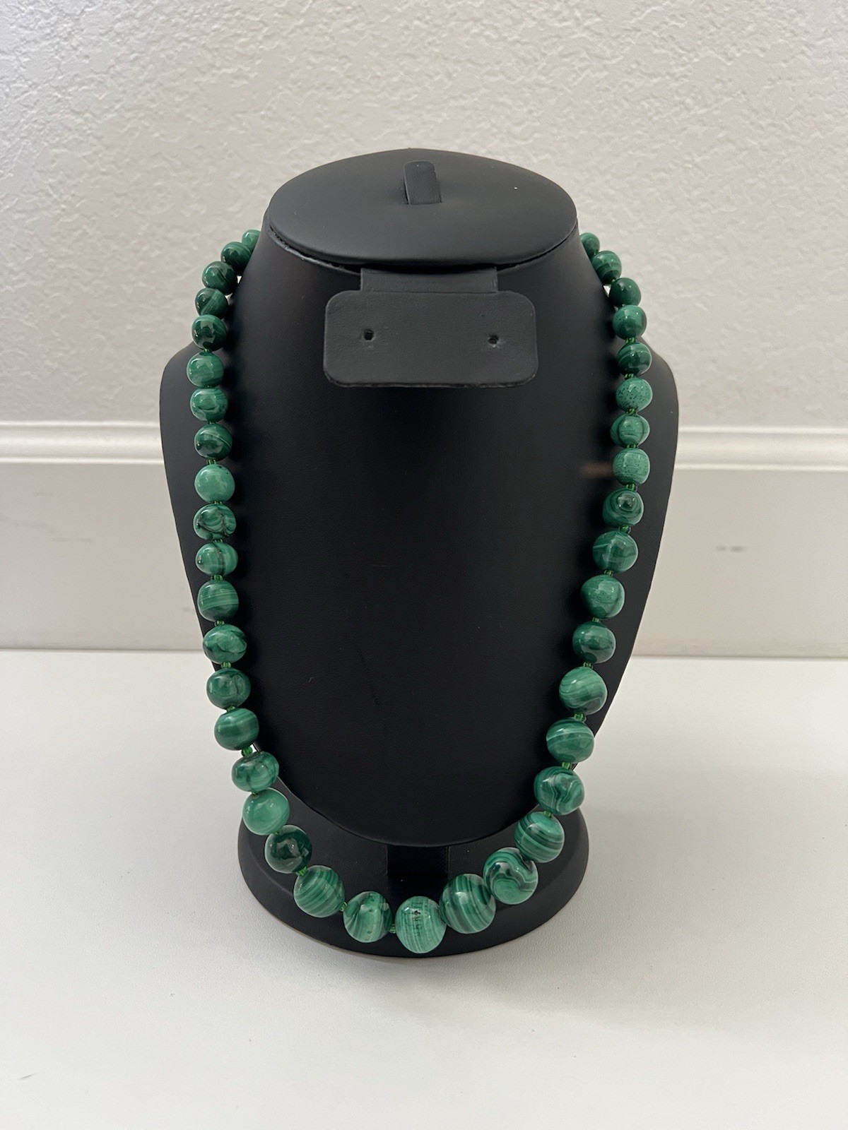 Vintage Malachite Beads Necklace Genuine Estate Fine Jewelry Pre-Owned 22”