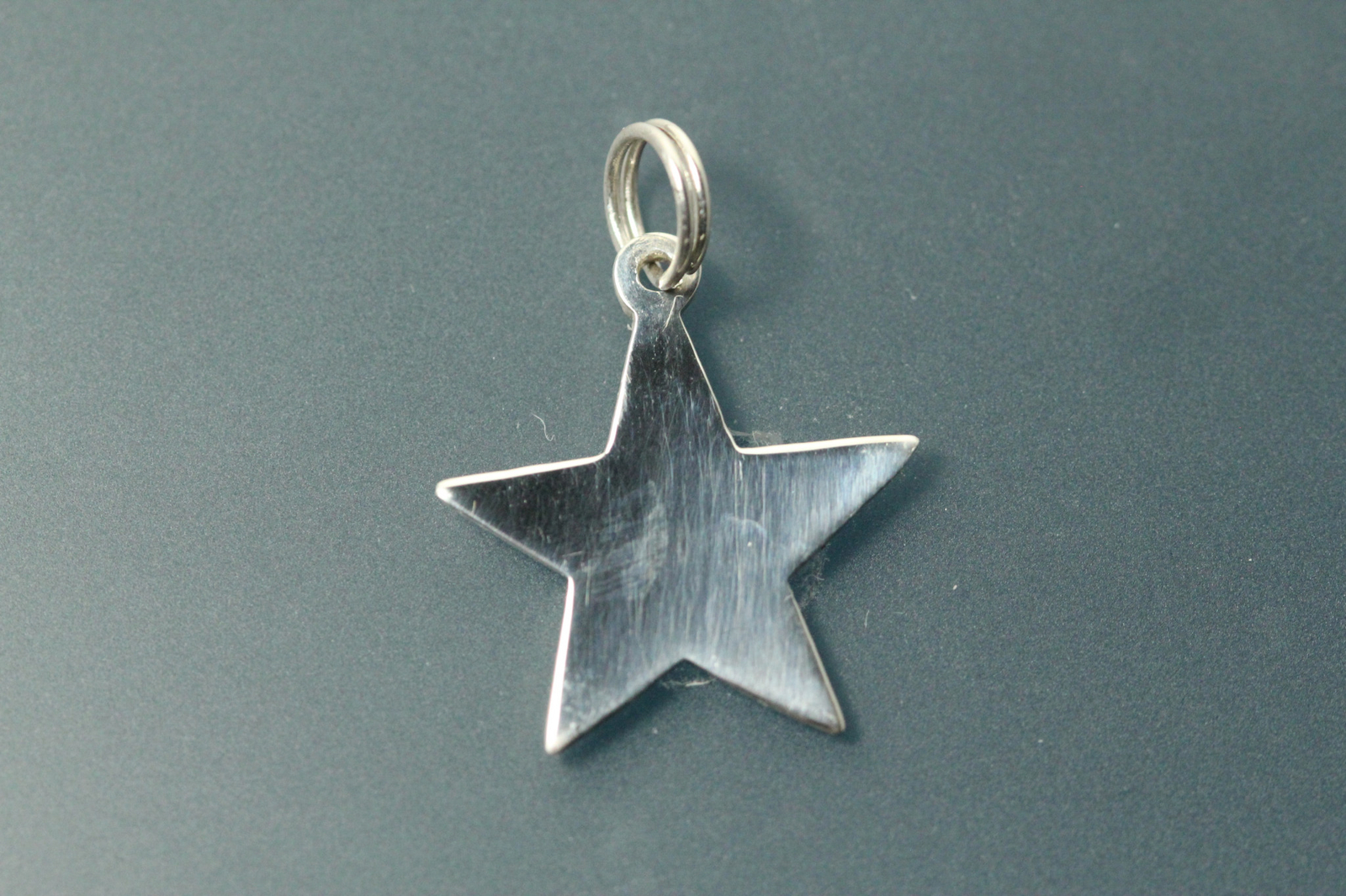 925 Sterling Silver Star Shaped Charm or Pendant 1.6 Grams (PEN9339)