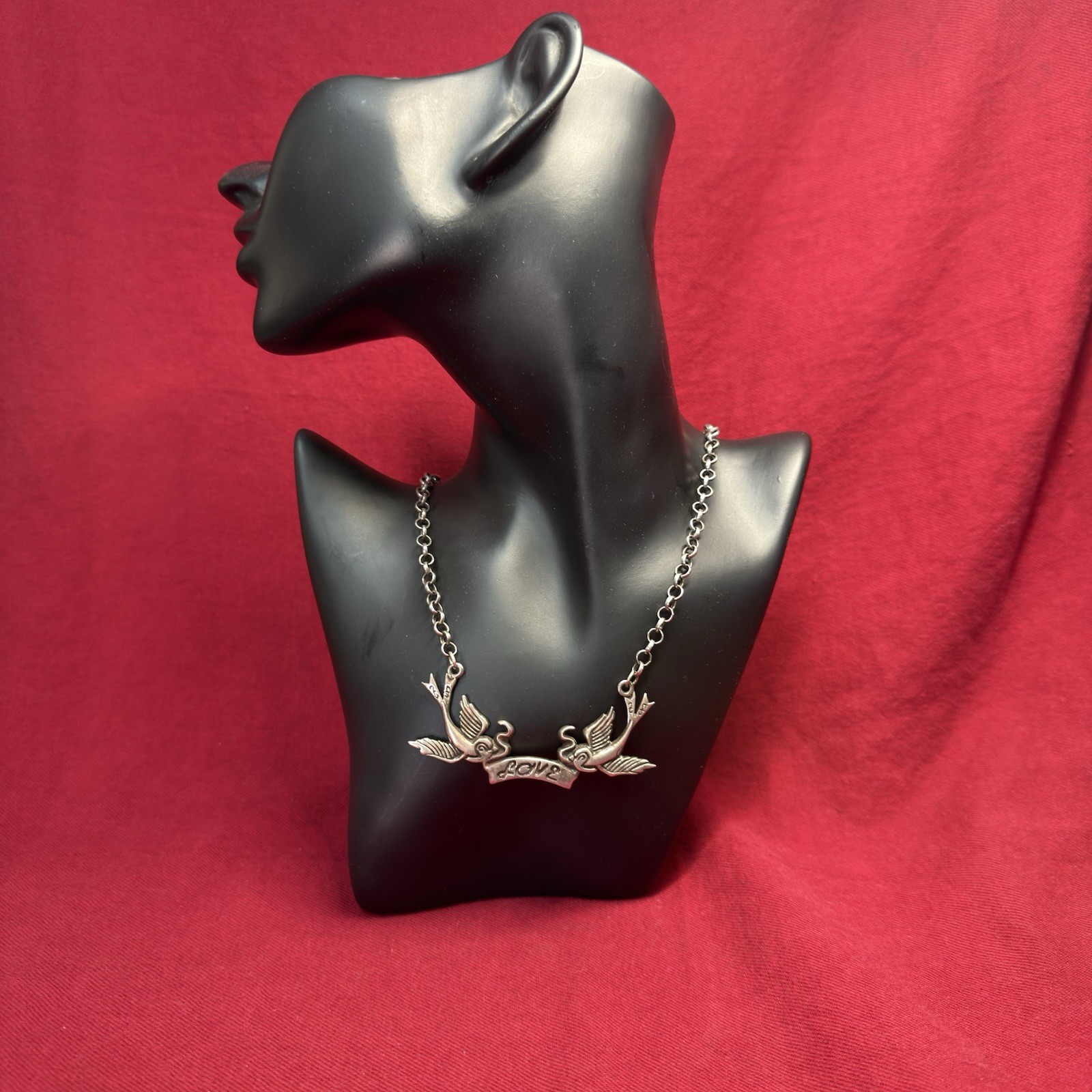 Vintage Femme Metale Love Birds Hand Crafted 925 Sterling Silver Necklace