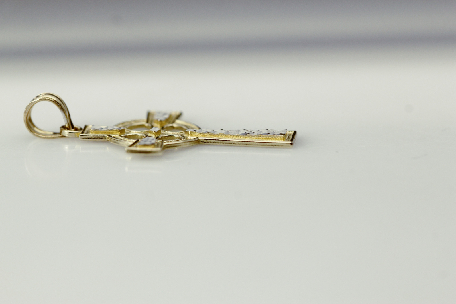 10k Yellow & White Gold Celtic Cross Charm/Pendant 1 Gram (PEN)9934