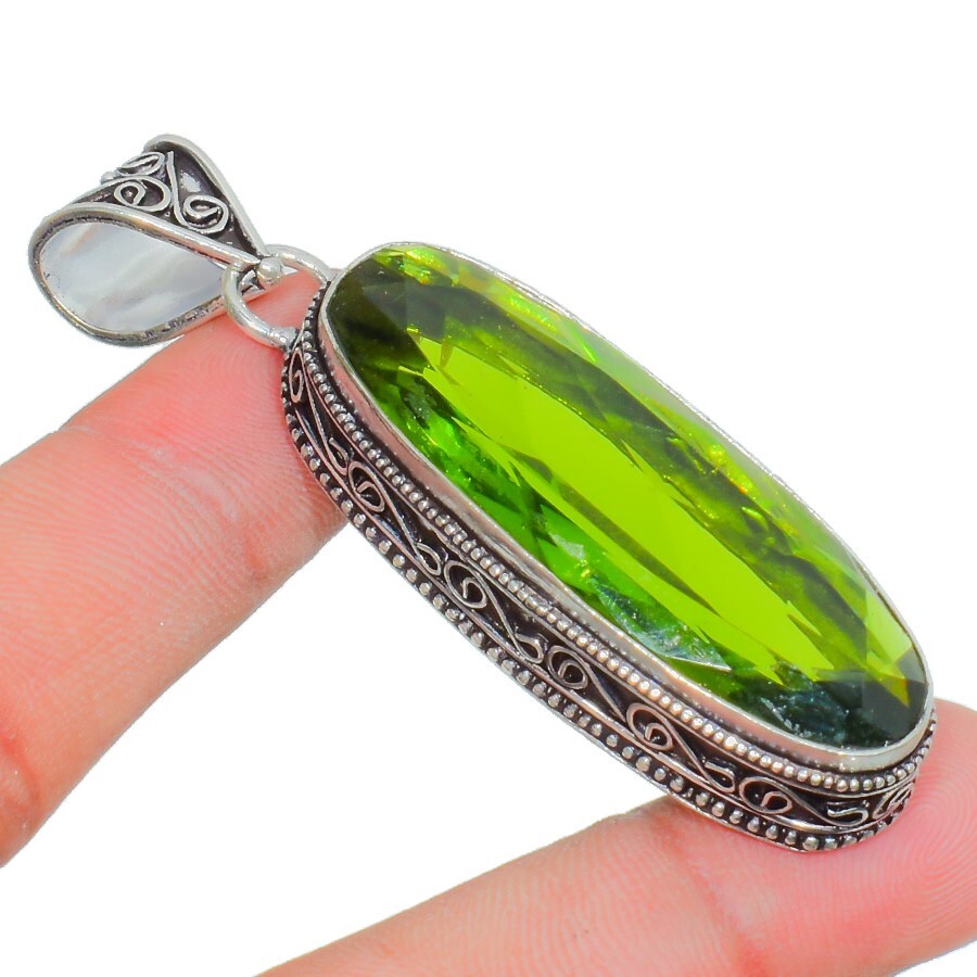 Green Peridot Gemstone Handmade 925 Sterling Silver Oval Cut Jewelry Pendant