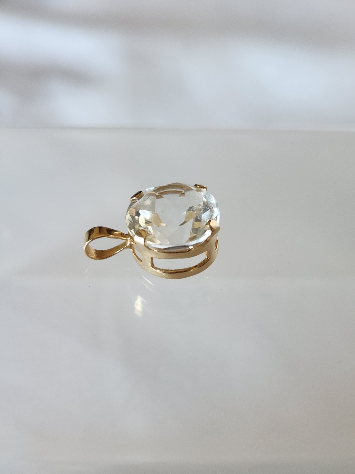 14K Yellow Gold Round Small PENDANT With Clear Topaz – Tested