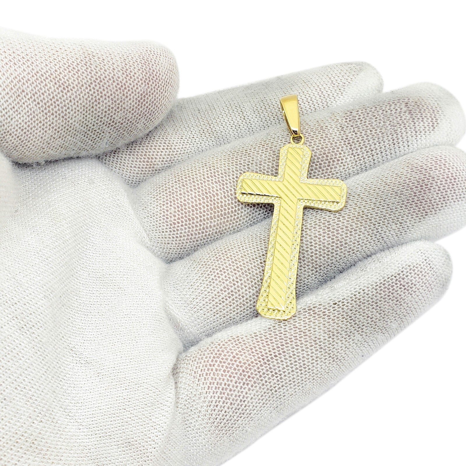 Solid 10K Yellow Gold Diamond Cut Mens Cross Pendant, 3.4 grams, 1.5″ long