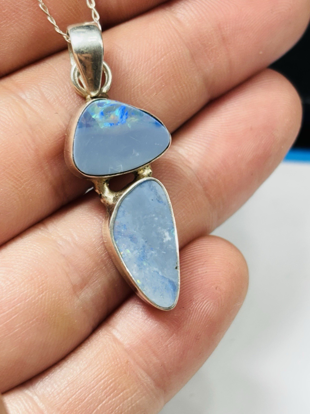 High quality australian opals pendant with silver mount and chain