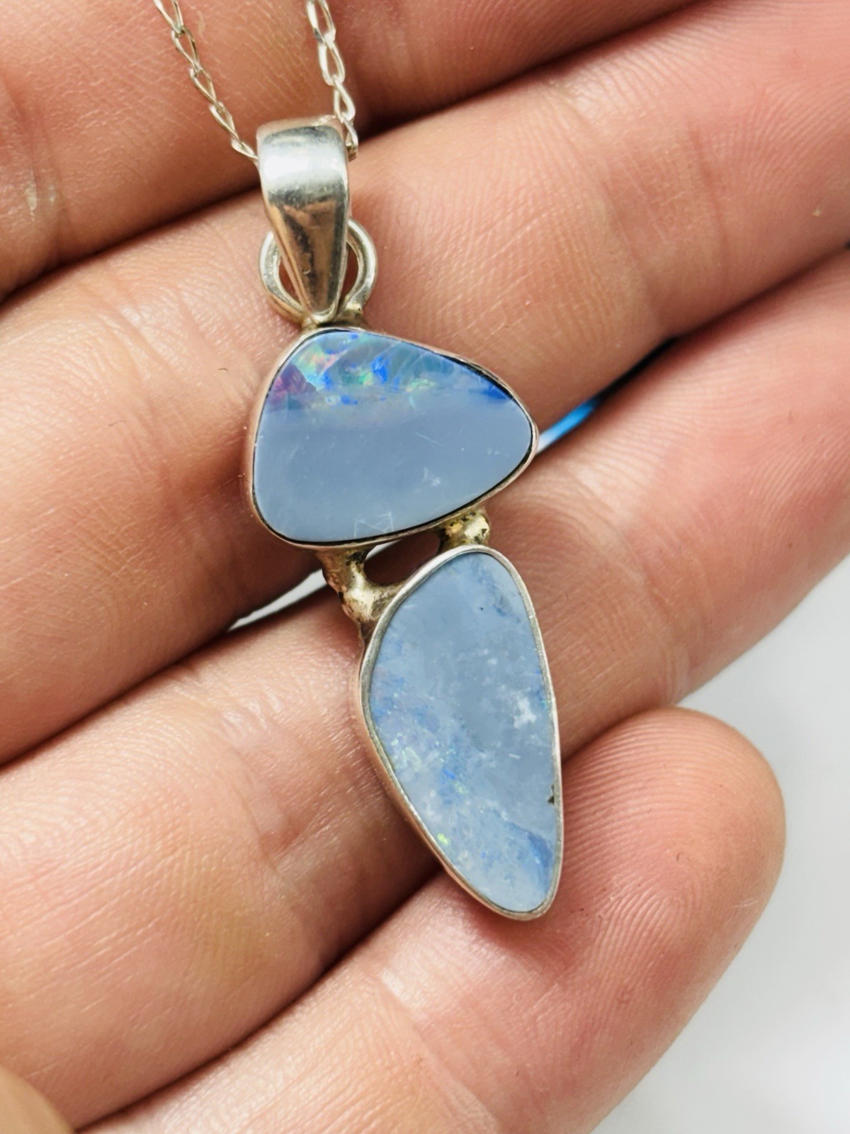 High quality australian opals pendant with silver mount and chain