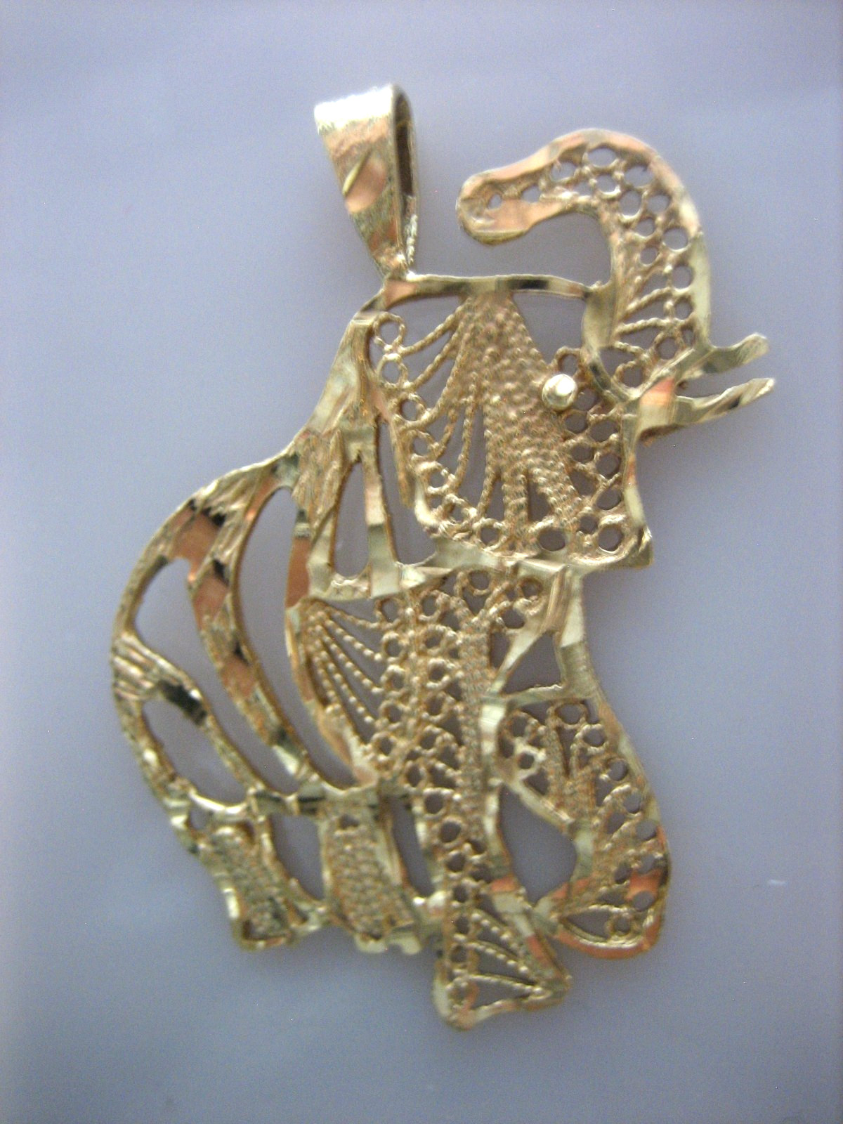 VINTAGE 14K YELLOW GOLD FILIGREE ELEPHANT PENDANT 3.4 GRAMS
