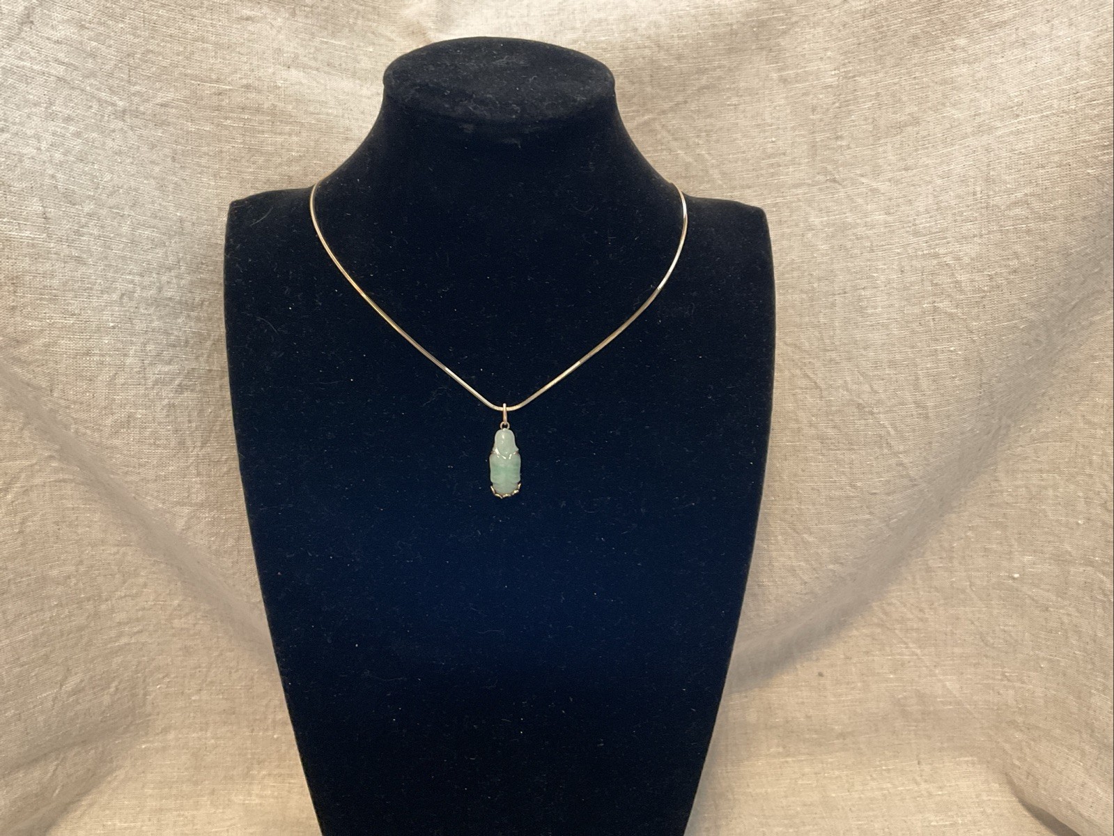 Estate 18k YG Icy Translucent Green Jadeite Jade Buddha Pendant 2.69 Gr