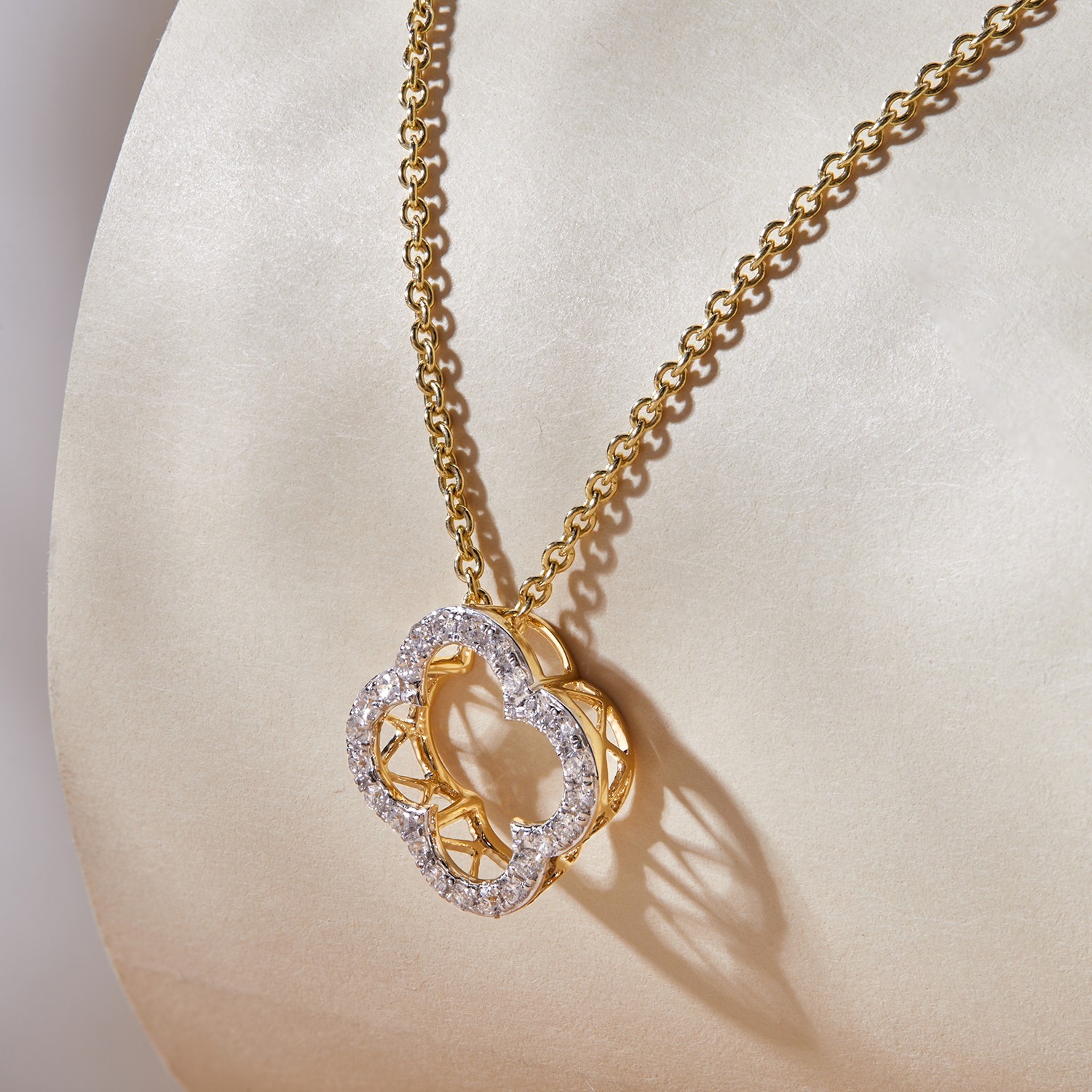 0.20 CT Round Cut Lab Grown Diamond Women’s Pendant Chain Real 14K Yellow Gold