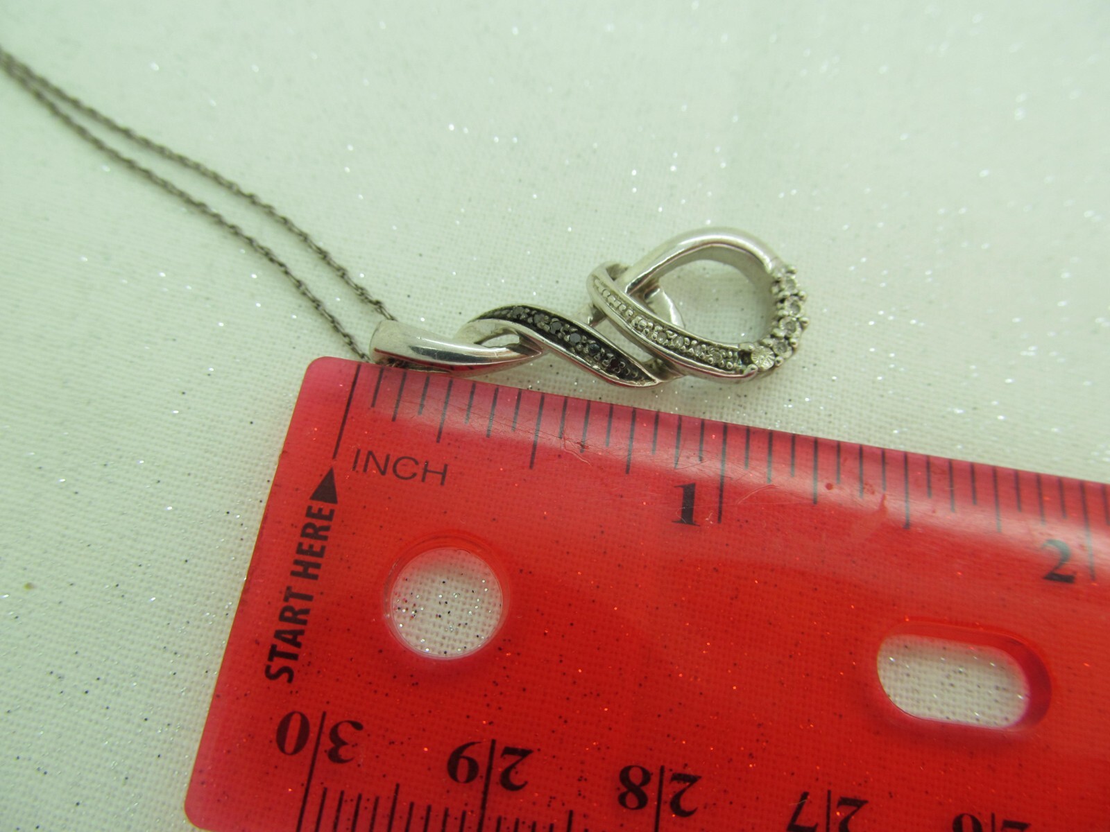 Signed .925 Sterling Silver BLACK & WHITE DIAMOND LOOP DESIGN Necklace (1)