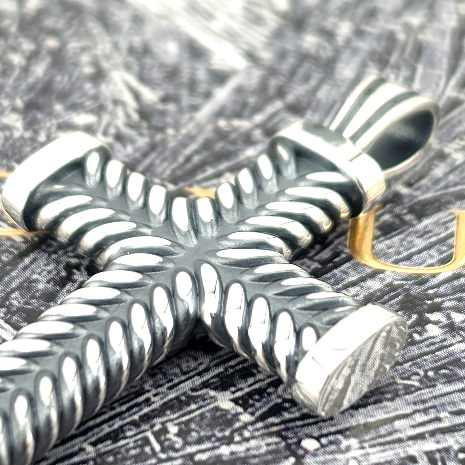 David Yurman Sterling Silver 925 Classic Cable LARGE Chevron Cross Pendant