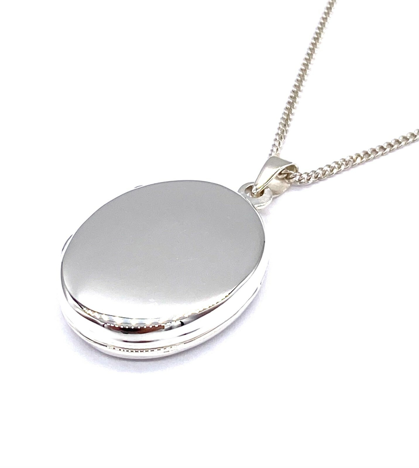 925 Sterling Silver Oval Shaped Photo Locket Pendant 20 by 15 mm 18″ Curb Chain