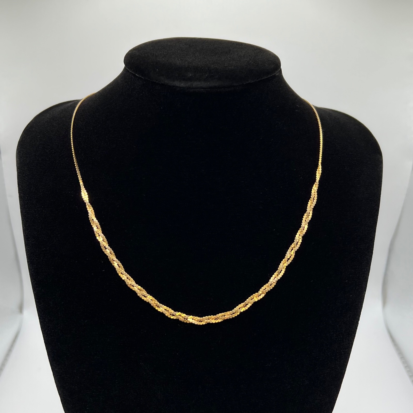 14K Yellow Gold Serpentine Necklace Graduated 4g 16″ 3mm Signed Italy
