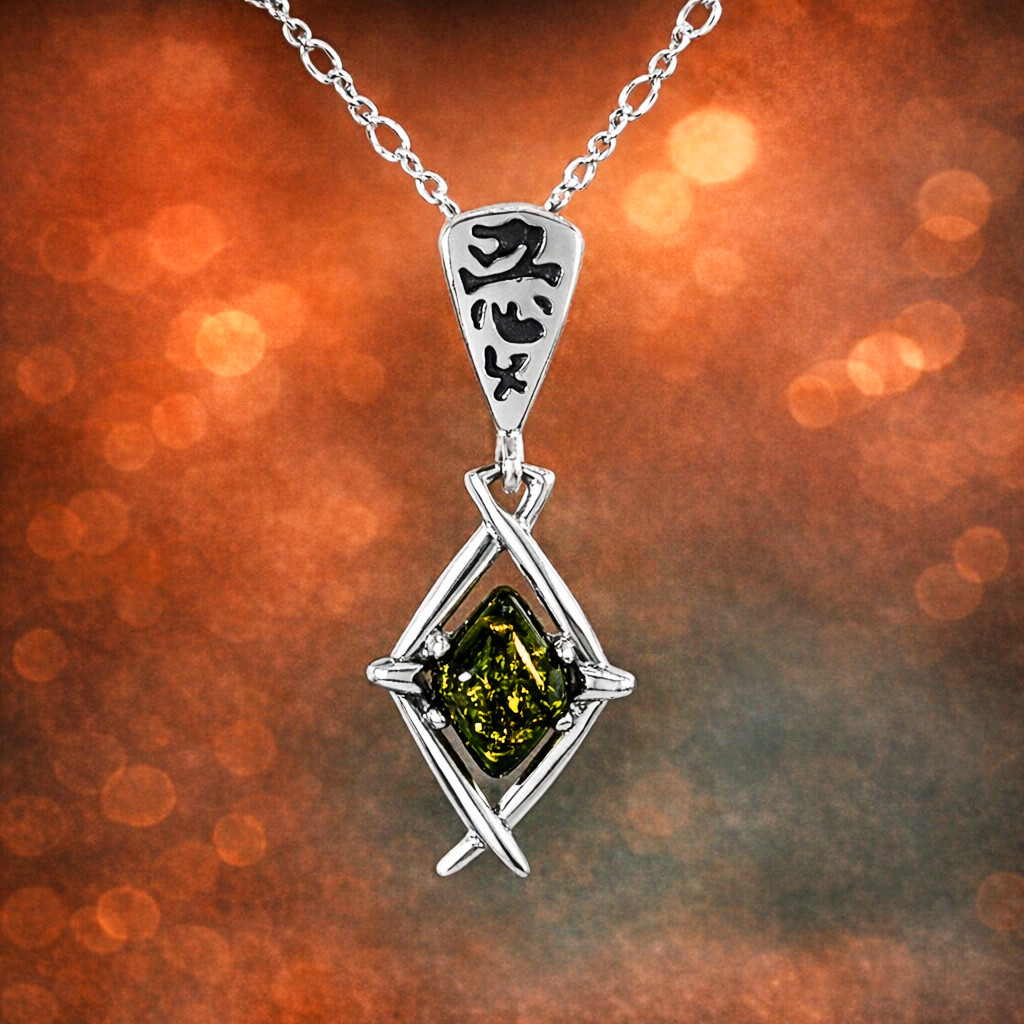 Vintage 925 Sterling Silver Deep Forest Green Baltic Amber Kanji-Style Necklace