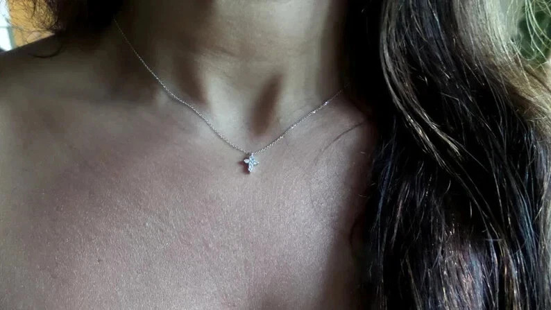 1/4 CT Real VVS1 Moissanite Tiny Cross Pendant 18″ Necklace 925 Sterling Silver