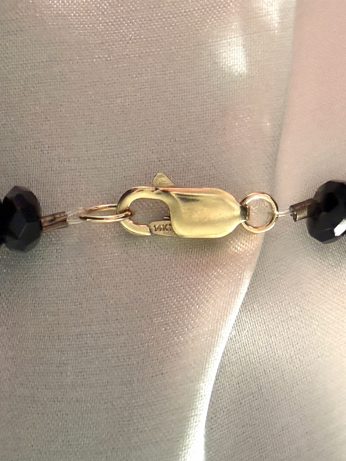 16 in Choker Necklace Genuine Onyx Stone Drop w carved beads 14 k y g (Marked)