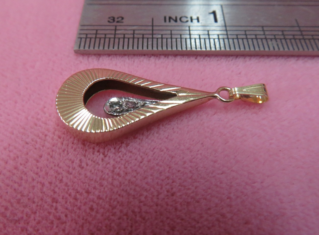 14k Solid Yellow White Gold Diamond Tear Drop Pendant 1.39 Grams