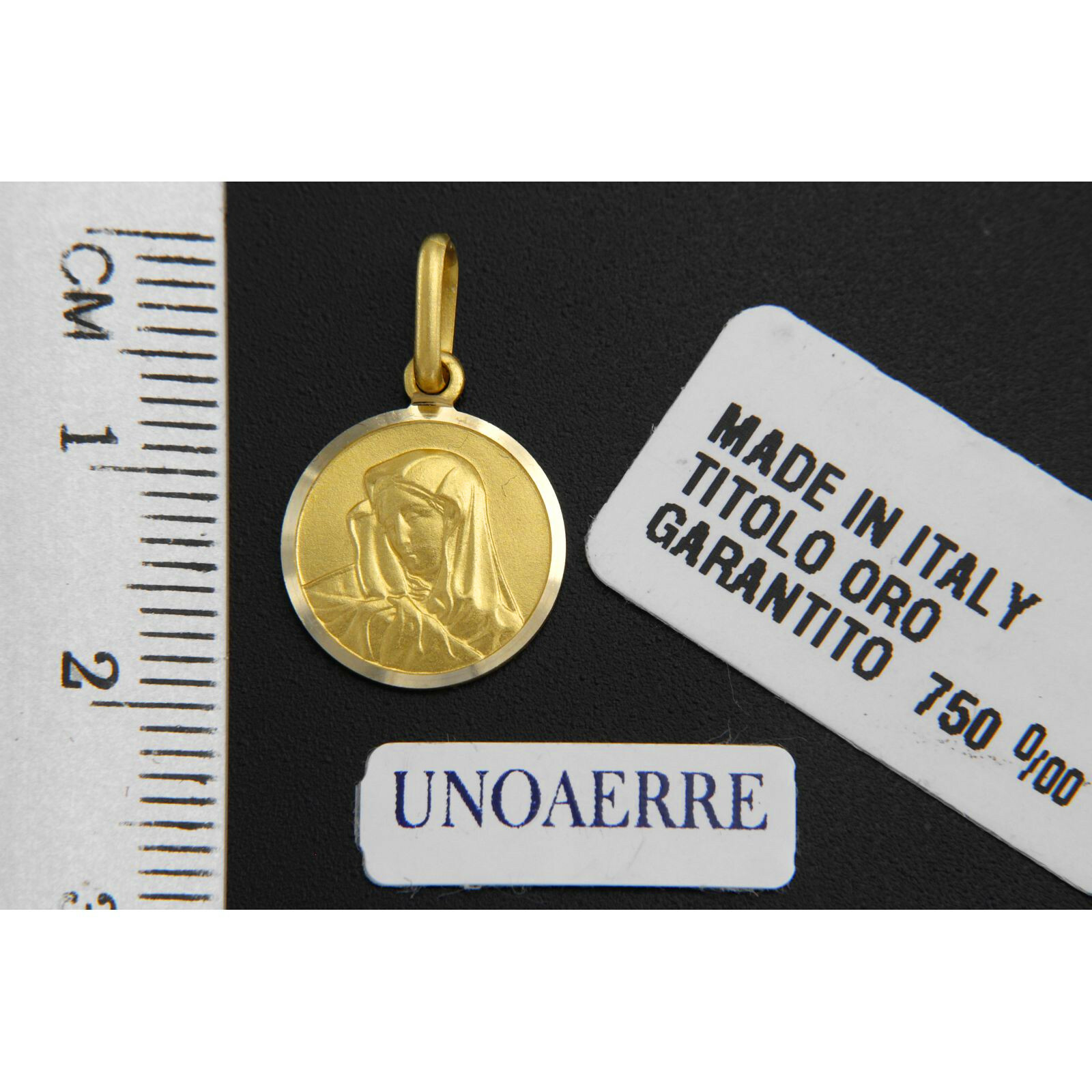 18k Solid Yellow GOLD Saint Virgin Mother Mary Madonna Pendant Medal Unoaerre