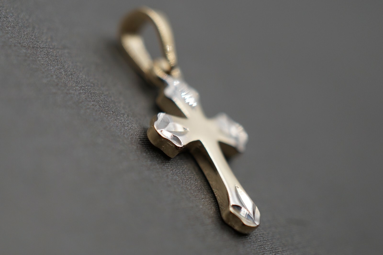 14K Solid Yellow Gold 0.7″ Two Tone Diamond Cut Tiny Cross Charm Pendant.