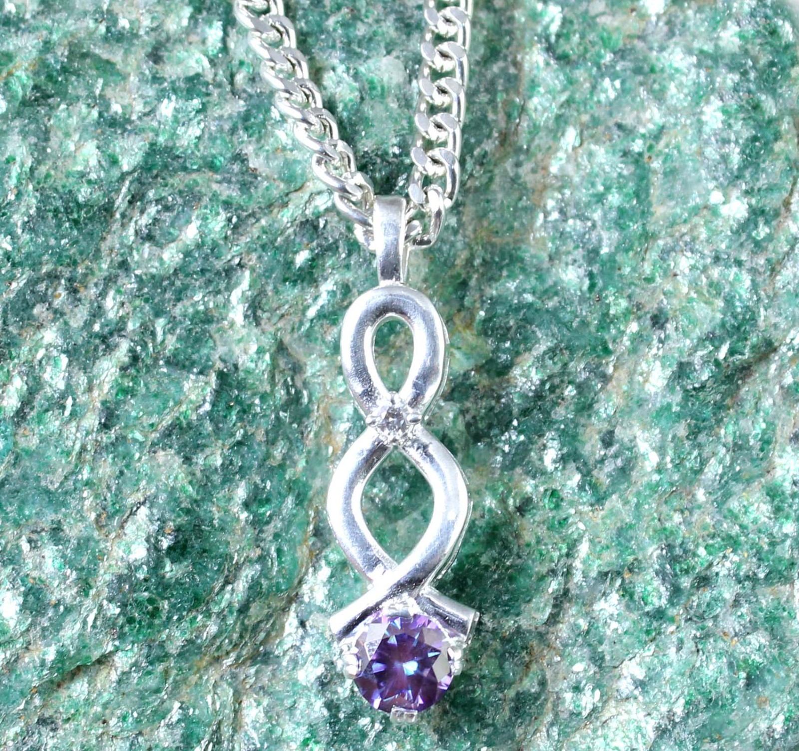 1.13 Ct Purple Diamond Solitaire 6 x 6 mm Round Brilliant Cut Certified Pendant